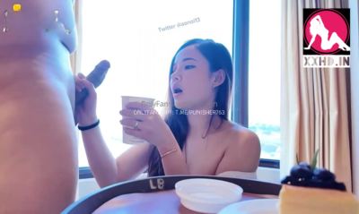 คลิปโป๊โอลี่แฟน jeenzen น้องส้มจับหนุ่มรีดน้ำว่าวใส่กาแฟแบบเสียวๆ ต่อด้วยอมควยรัวๆก่อนที่จะโดนจับกระเด้าหี